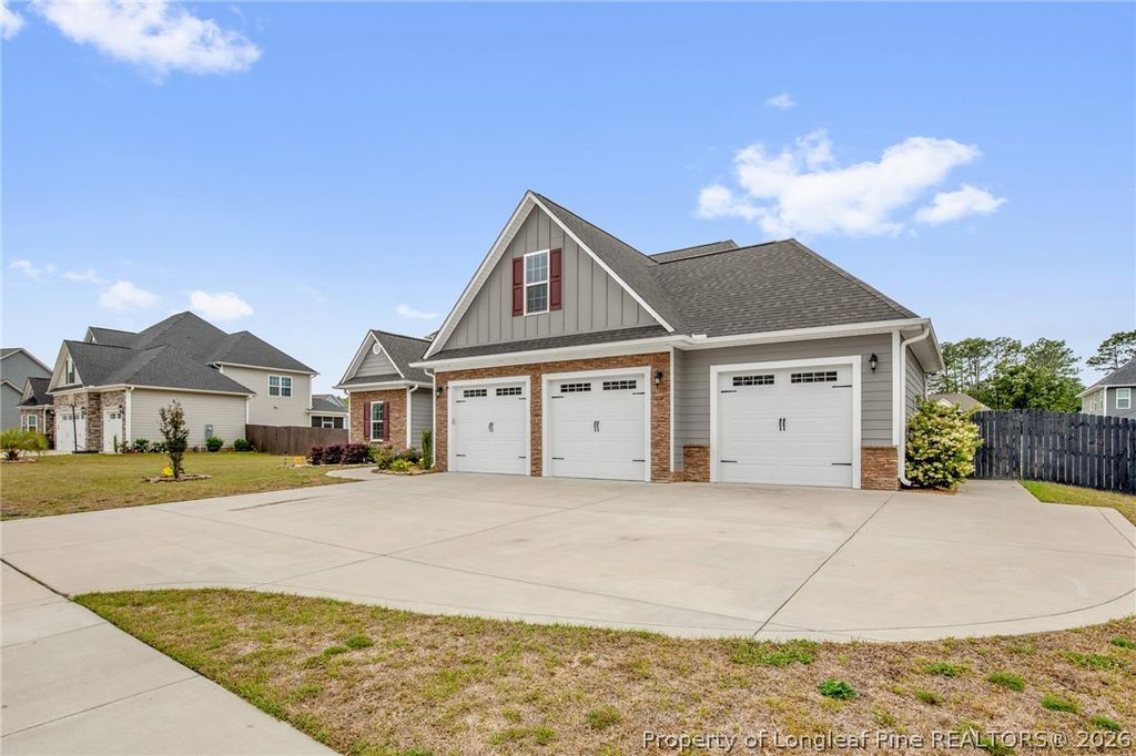 Photo of 3520 Glencastle Lane, Fayetteville, NC 28306 (MLS # 762166)