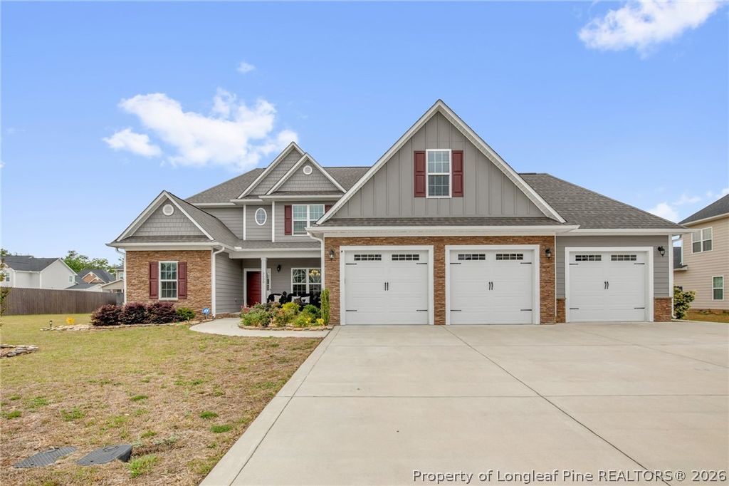 Photo of 3520 Glencastle Lane, Fayetteville, NC 28306 (MLS # 762166)