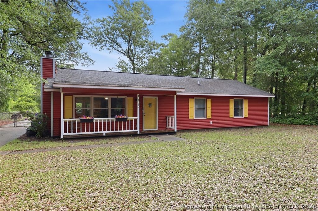 Photo of 5499 Landview Place, Hope Mills, NC 28348 (MLS # 763213)
