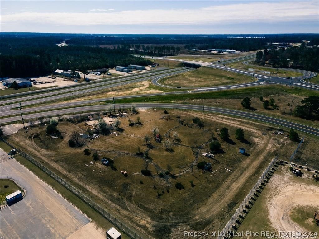 Photo of 5140 U.S. 301 Highway, Hope Mills, NC 28318 (MLS # 720959)