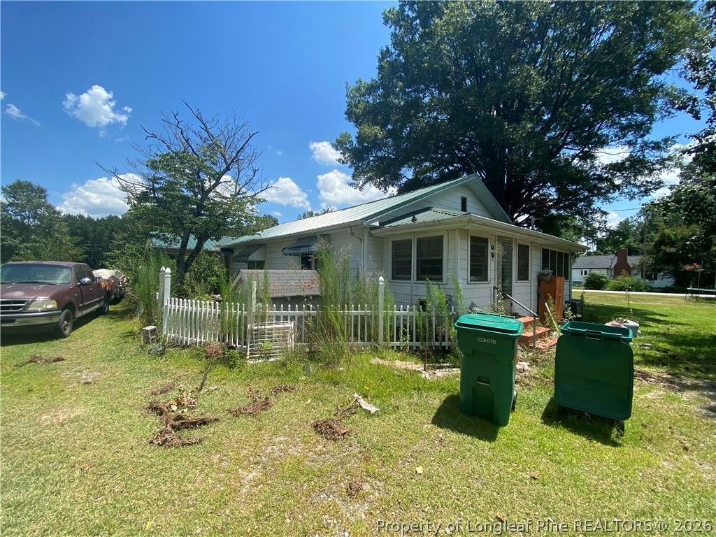 Photo of 4989 Bethune Drive, Linden, NC 28356 (MLS # 759276)