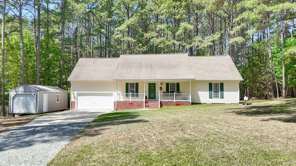 Photo of 408 Senter Lane, Bunnlevel, NC 28323 (MLS # 761349)