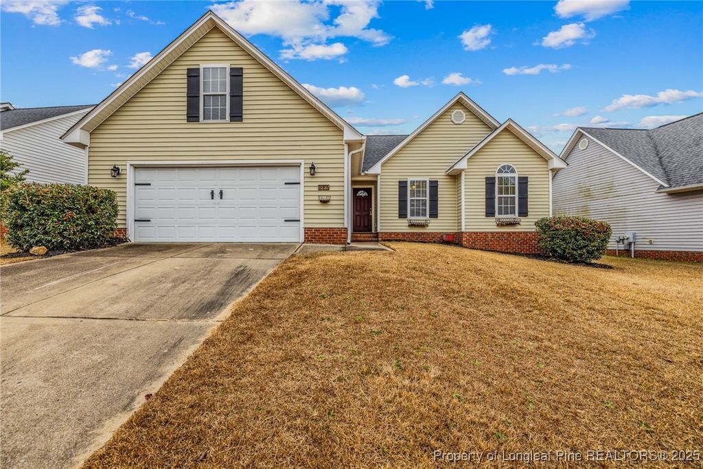 Photo of 817 Bramblegate Road, Hope Mills, NC 28348 (MLS # 755100)