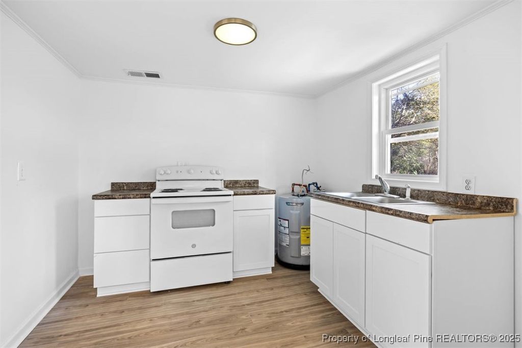 Photo of 1055 Old Fayetteville Road, Salemburg, NC 28385 (MLS # 754611)