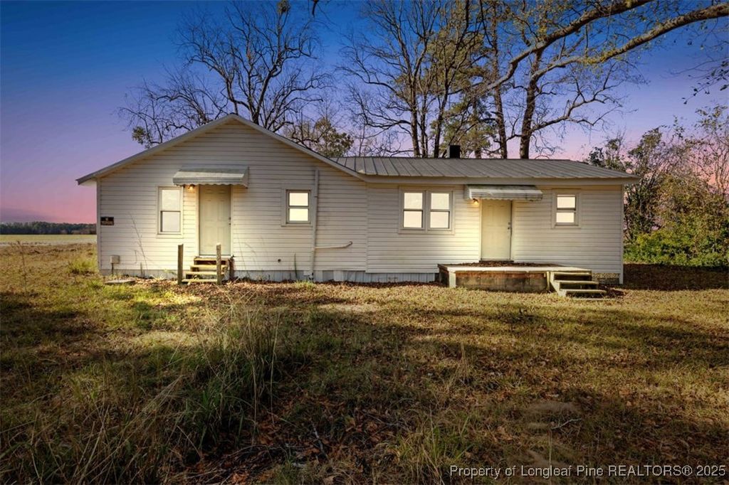 Photo of 1055 Old Fayetteville Road, Salemburg, NC 28385 (MLS # 754611)