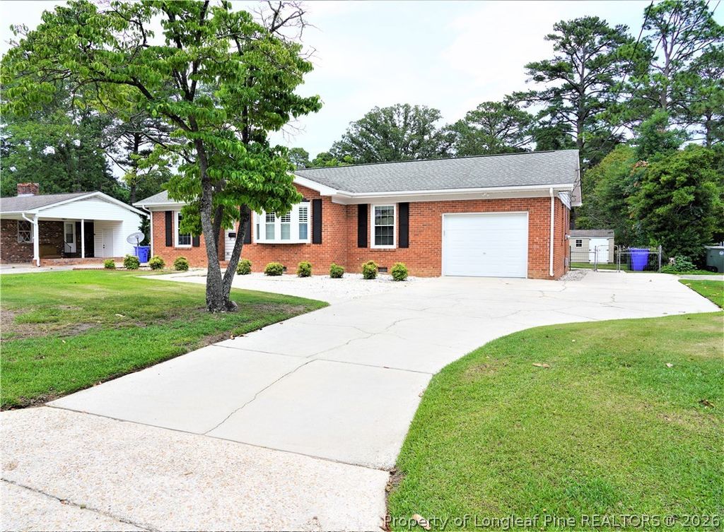 Photo of 319 Whitney Drive, Fayetteville, NC 28303 (MLS # 763412)