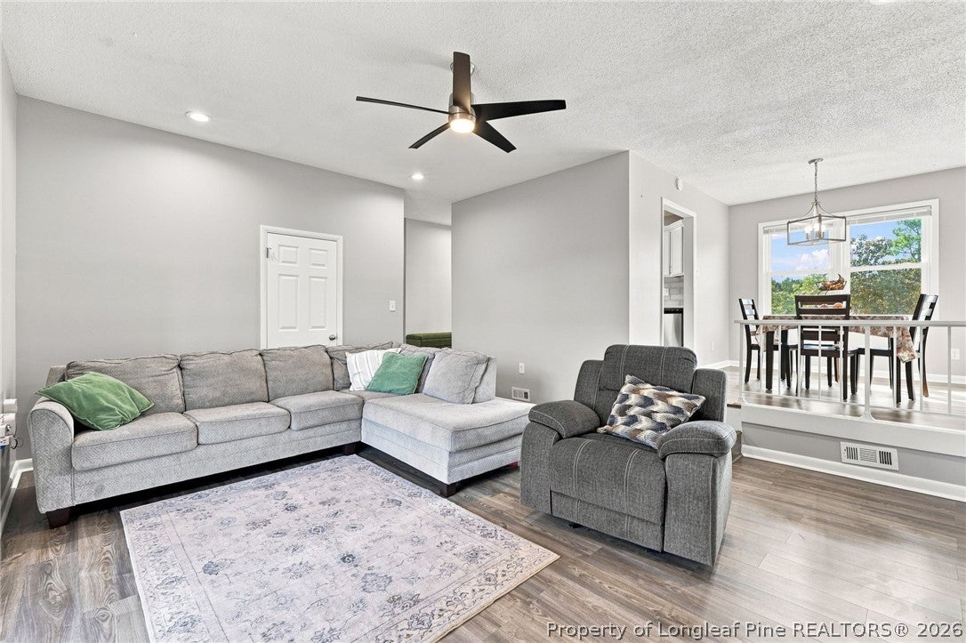 1512 Topaz Court