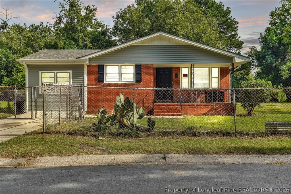 Photo of 1307 Turnpike Road, Fayetteville, NC 28305 (MLS # 769968)