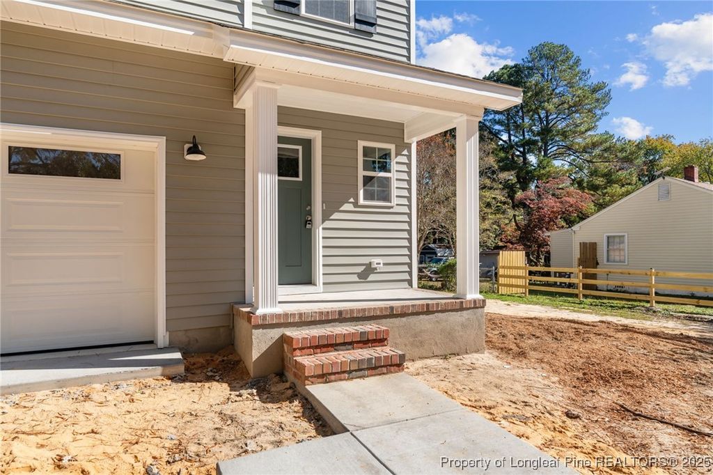 Photo of 1010 W Saunders Avenue, Aberdeen, NC 28315 (MLS # 752988)