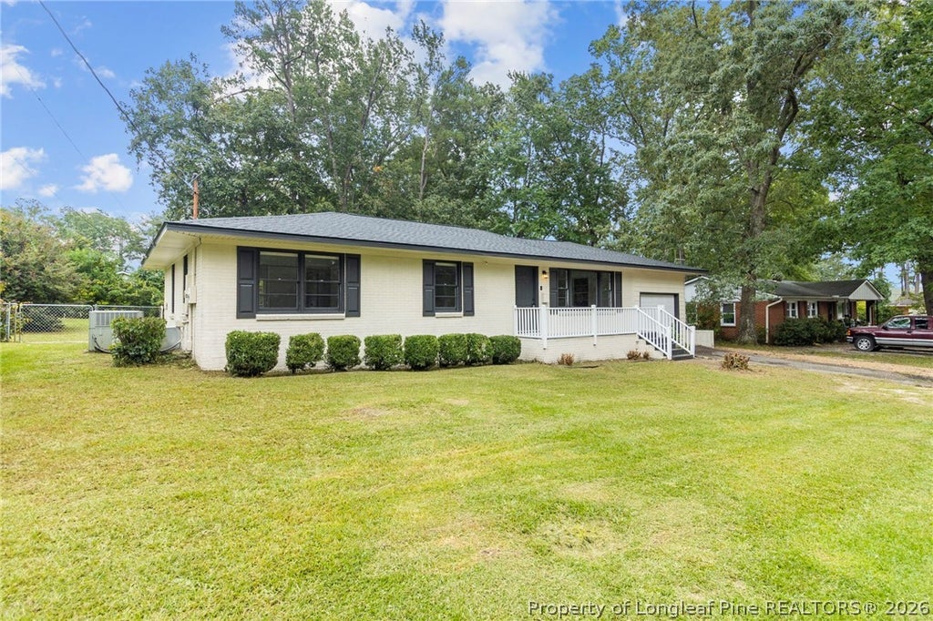 Photo of 906 Shannon Drive, Fayetteville, NC 28303 (MLS # 770481)