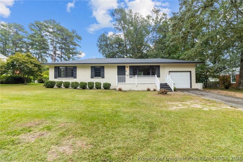 Photo of 906 Shannon Drive, Fayetteville, NC 28303 (MLS # 770481)