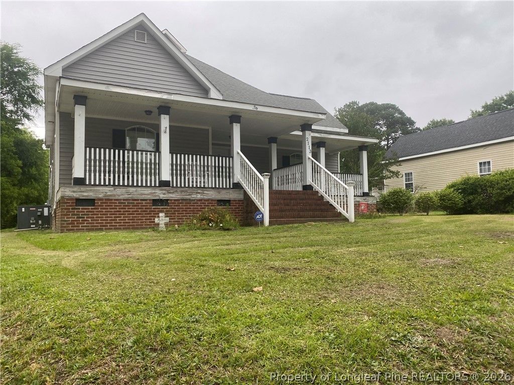 Photo of 2113 LEE Avenue, Sanford, NC 27330 (MLS # 757057)