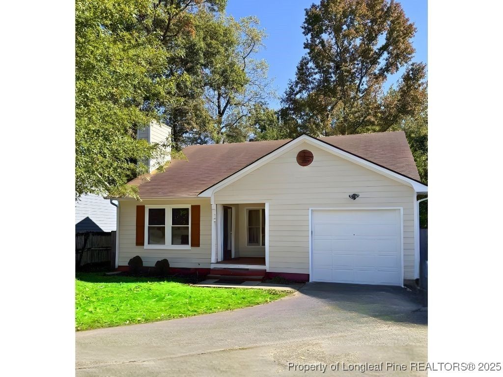 Photo of 504 Stone Way Court, Fayetteville, NC 28301 (MLS # 752160)