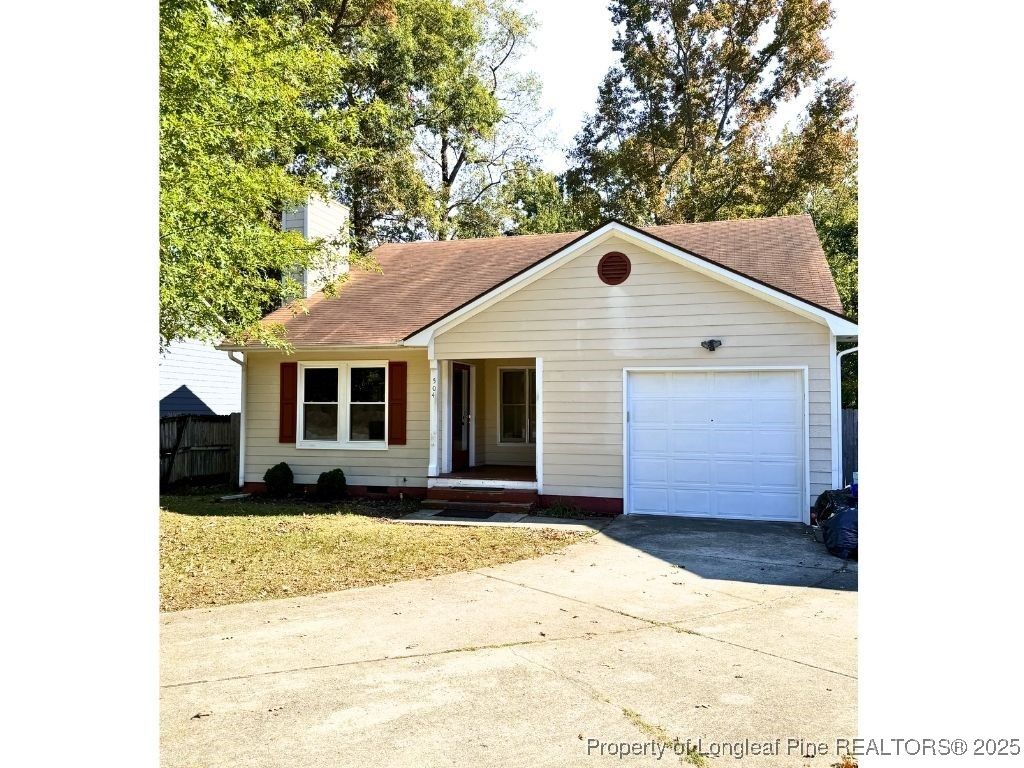 Photo of 504 Stone Way Court, Fayetteville, NC 28301 (MLS # 752160)