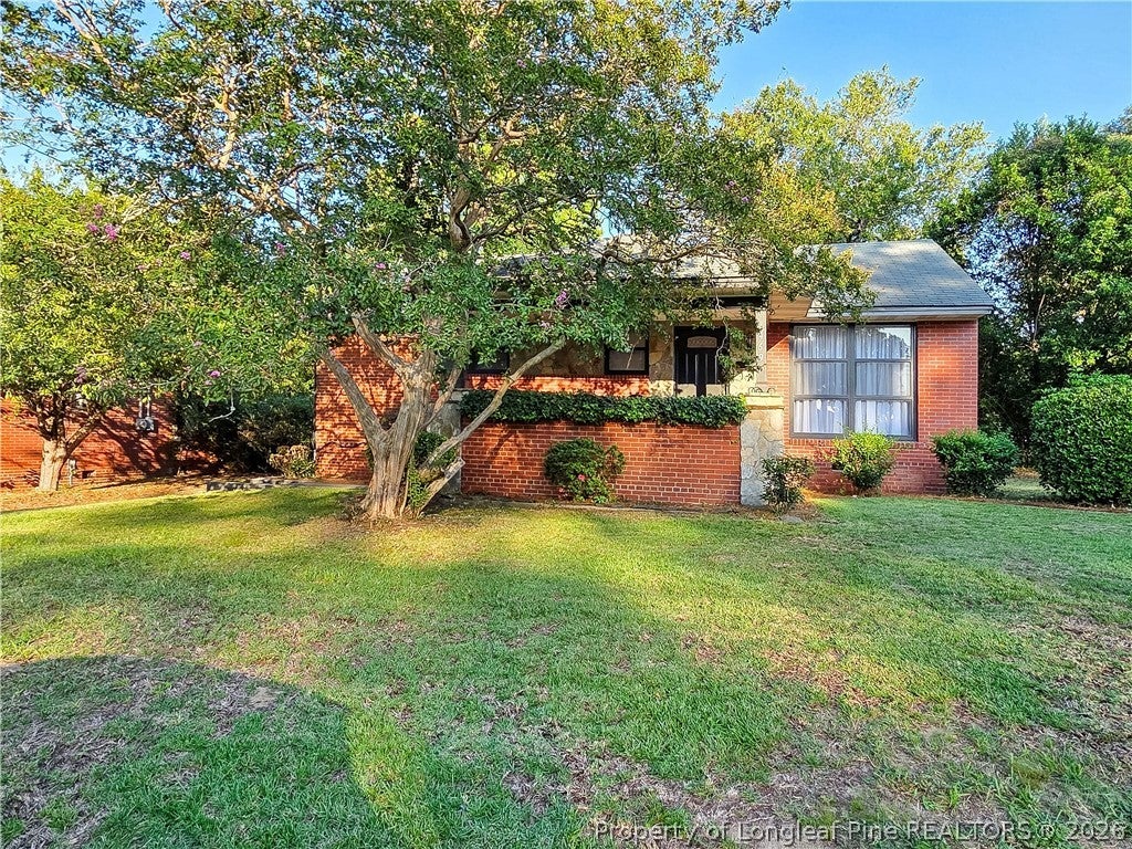 Photo of 469 McRae Drive, Fayetteville, NC 28305 (MLS # 769773)
