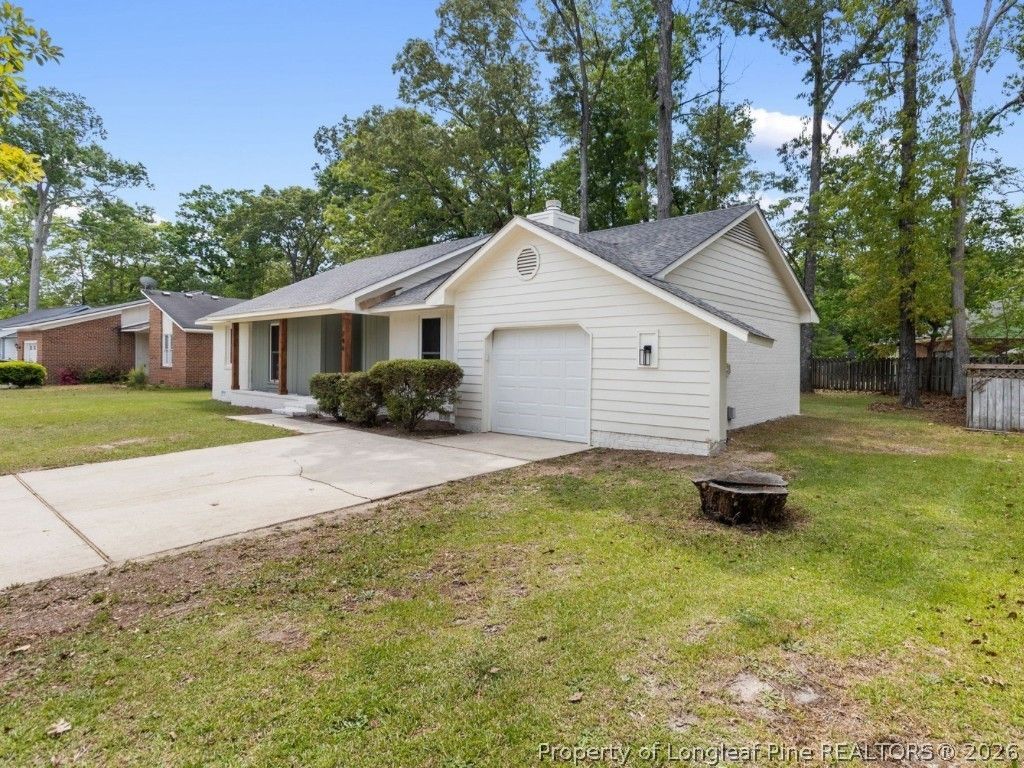 Photo of 746 Glen Reilly Drive, Fayetteville, NC 28314 (MLS # 759931)