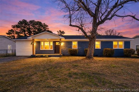 Photo of 1621 Grandview Drive, Fayetteville, NC 28314 (MLS # 757494)