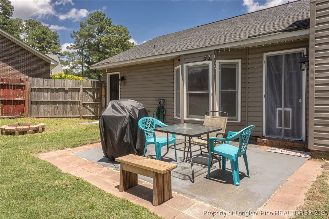 Fayetteville, North Carolina 28314, United States, 3 Bedrooms Bedrooms, ,2 BathroomsBathrooms,Residential,Pending,156428