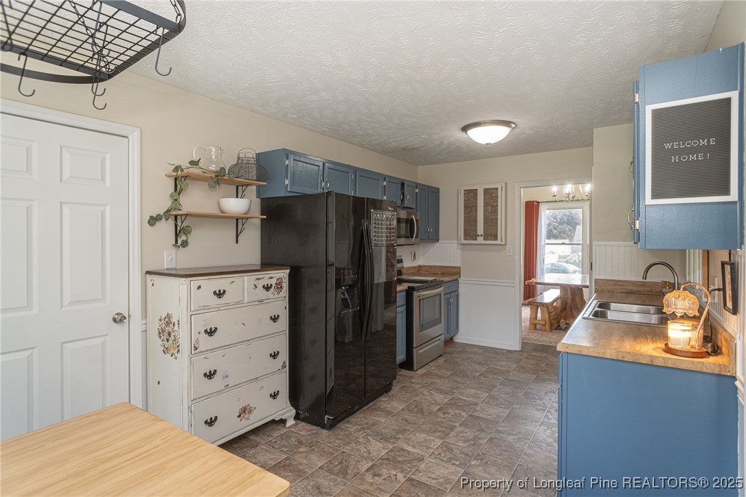 Fayetteville, North Carolina 28314, United States, 3 Bedrooms Bedrooms, ,2 BathroomsBathrooms,Residential,Pending,156428