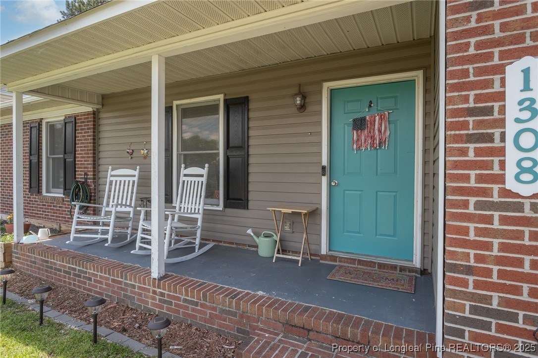 Fayetteville, North Carolina 28314, United States, 3 Bedrooms Bedrooms, ,2 BathroomsBathrooms,Residential,Pending,156428