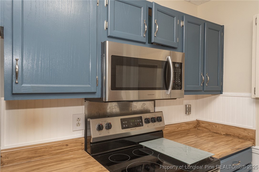 Fayetteville, North Carolina 28314, United States, 3 Bedrooms Bedrooms, ,2 BathroomsBathrooms,Residential,Pending,156428