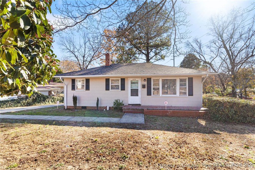 Photo of 302 Brookwood Avenue, Fayetteville, NC 28301 (MLS # 755098)