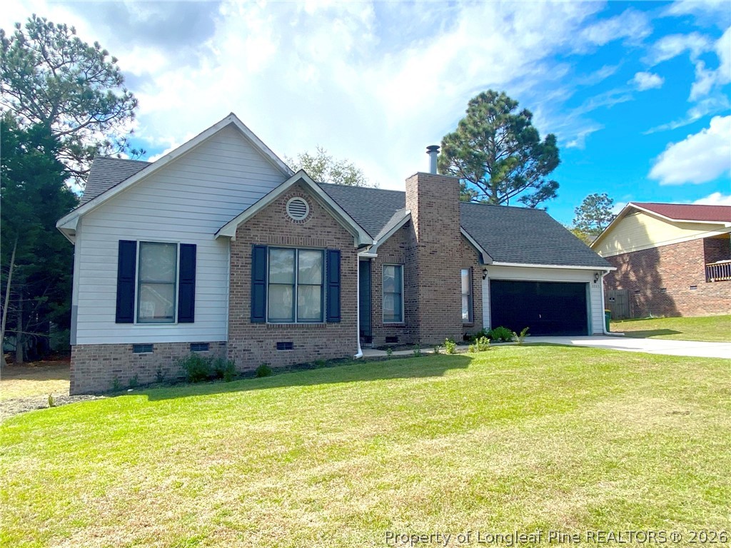 Photo 1 of 16 — 5715 Walkabout Road, Hope Mills, NC 28348