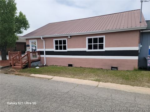 Photo of 404 E 23rd Street, Lumberton, NC 28358 (MLS # 760085)