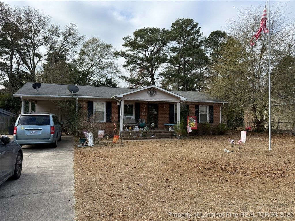 Photo of 3220 Periwinkle Drive, Fayetteville, NC 28306 (MLS # 754401)