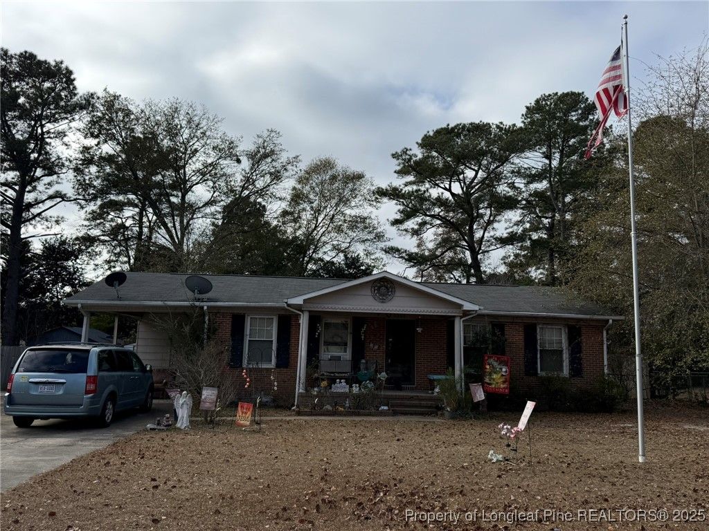 Photo of 3220 Periwinkle Drive, Fayetteville, NC 28306 (MLS # 754401)