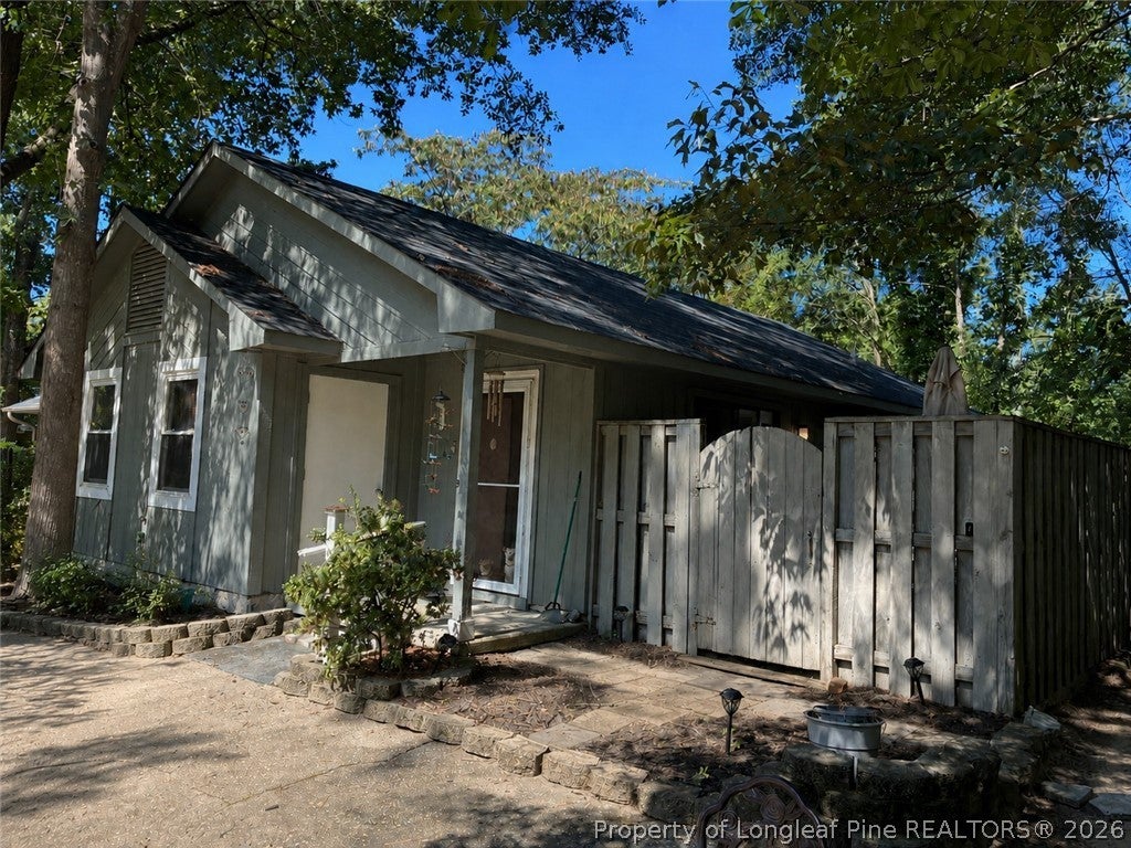 Photo of 2723 Rivercliff Road, Fayetteville, NC 28301 (MLS # 768640)
