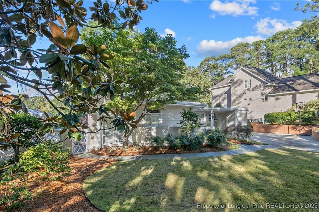 Photo of 515 Valley Road, Fayetteville, NC 28305 (MLS # 752754)