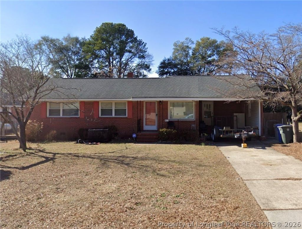 Photo of 304 Durant Drive, Fayetteville, NC 28304 (MLS # 760821)