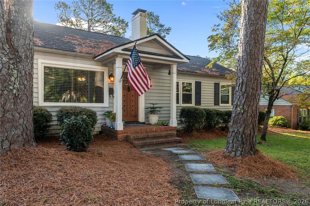 Photo of 1425 Pine Valley Loop, Fayetteville, NC 28305 (MLS # 757704)