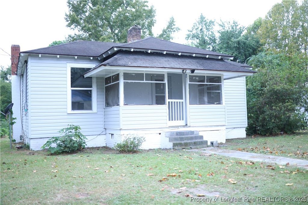 Photo of 64 Beck Street, Red Springs, NC 28377 (MLS # 751651)