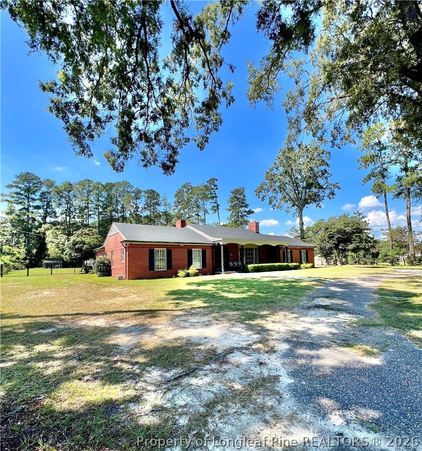 Photo of 1502 Lakeview Road, Fairmont, NC 28340 (MLS # 769626)