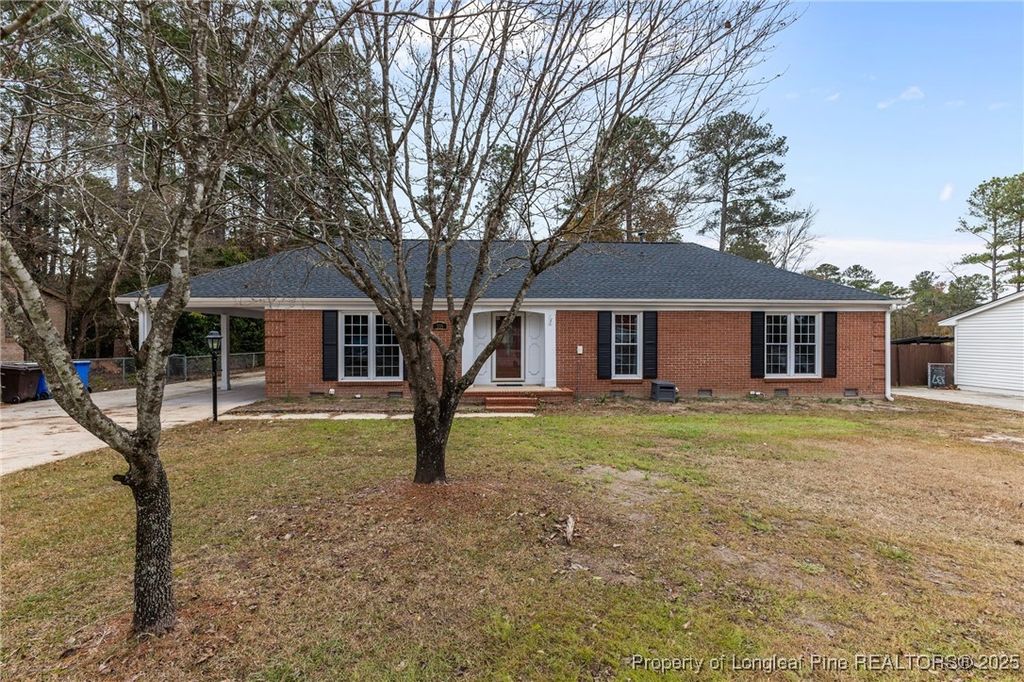 Photo of 335 McFadyen Drive, Fayetteville, NC 28314 (MLS # 754433)