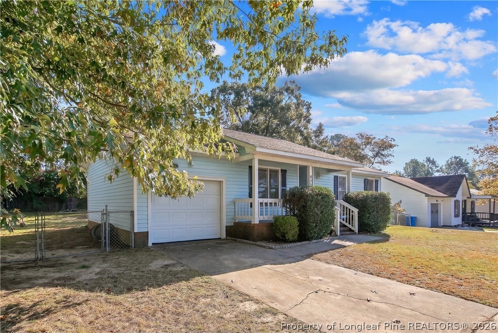 Photo of 937 Winterberry Drive, Fayetteville, NC 28314 (MLS # 771713)