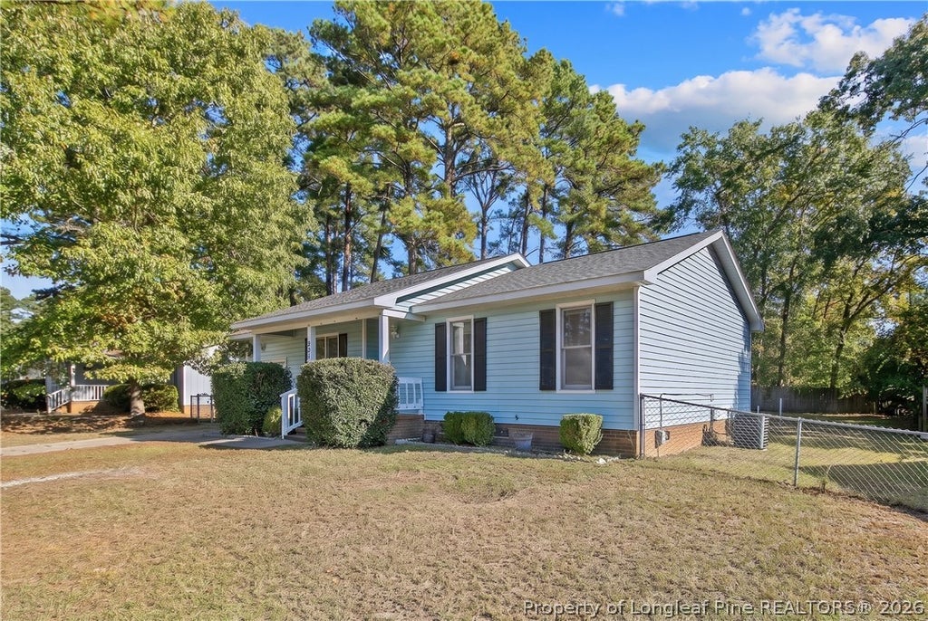 Photo of 937 Winterberry Drive, Fayetteville, NC 28314 (MLS # 771713)