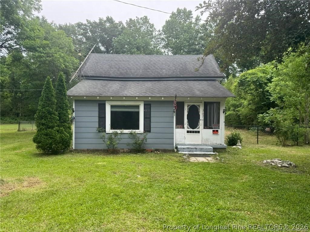 Photo of 307 S cedar Street, Rowland, NC 28383 (MLS # 760141)