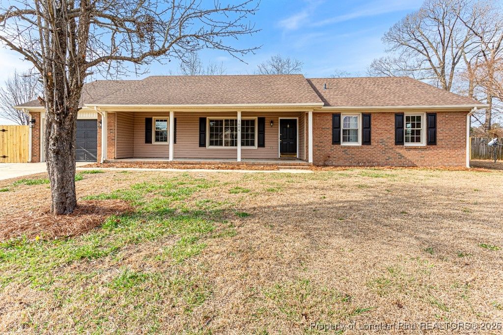 Photo of 1604 Hazelhurst Drive, Fayetteville, NC 28314 (MLS # 755127)