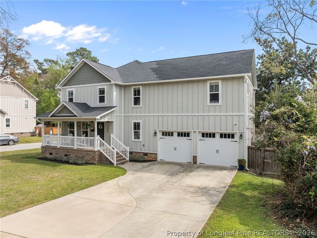 Photo of 502 Oakridge Avenue, Fayetteville, NC 28305 (MLS # 759402)