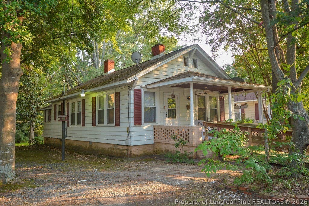 Photo of 220 North Avenue, Sanford, NC 27330 (MLS # 767609)