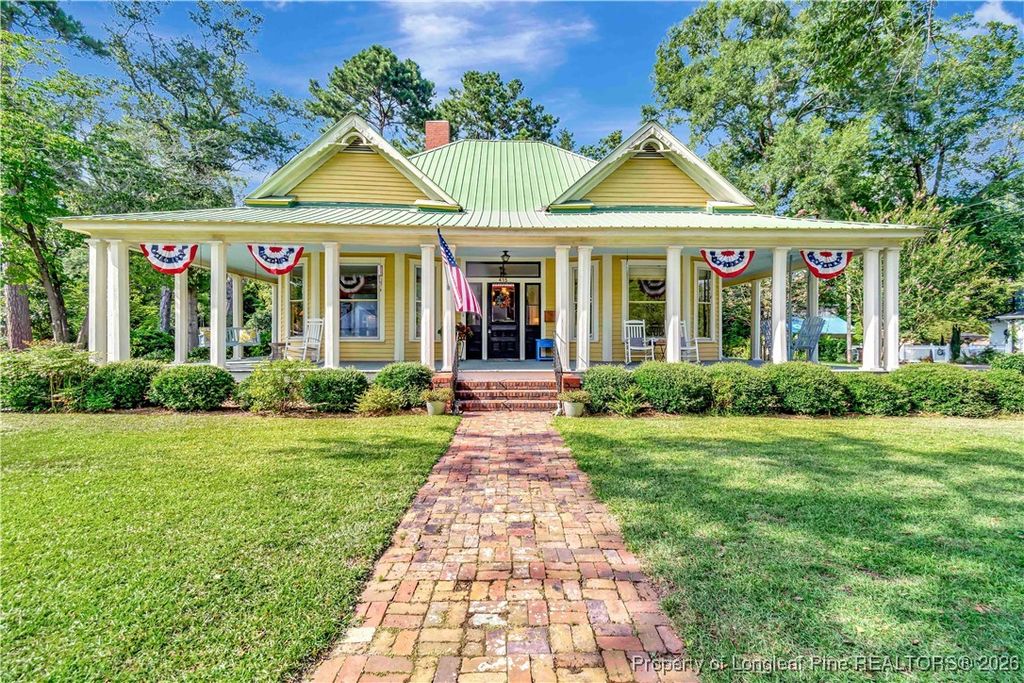 Photo of 415 E 3rd Avenue, Red Springs, NC 28377 (MLS # 756787)