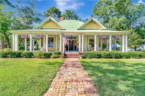 415 E 3rd Avenue Red Springs NC 28377