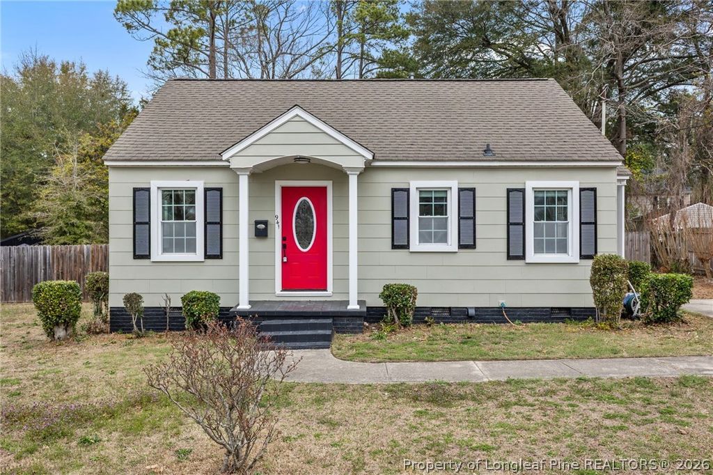Photo of 941 Chester Circle, Fayetteville, NC 28303 (MLS # 758265)