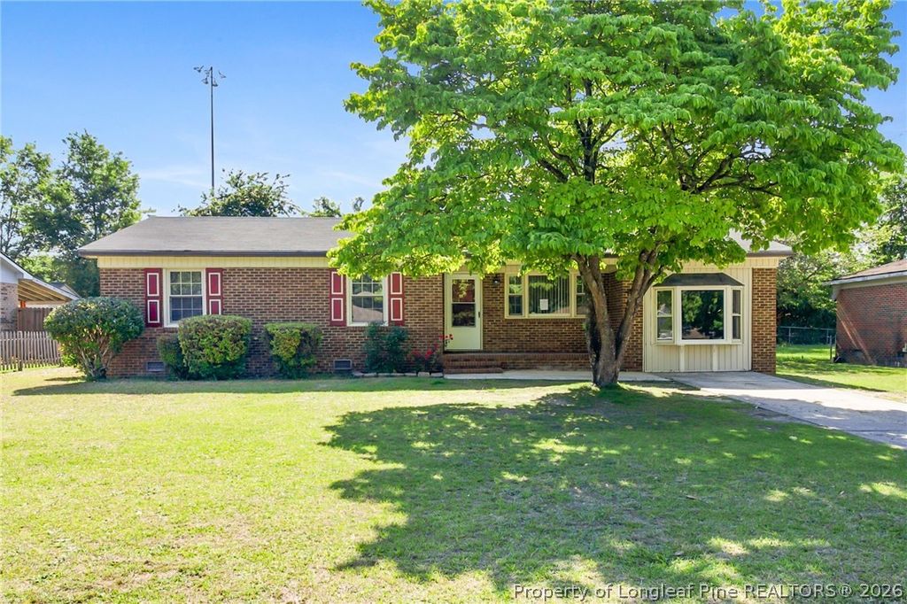Photo of 714 Bronco Lane, Fayetteville, NC 28303 (MLS # 762622)