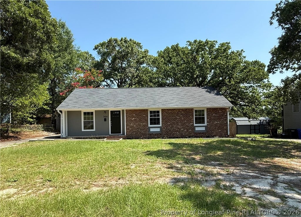 Photo of 5404 Sandstone Drive, Fayetteville, NC 28311 (MLS # 766536)