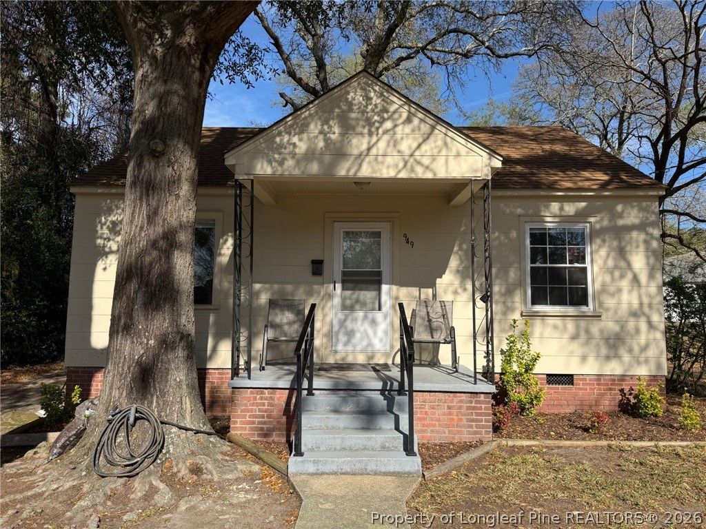 Photo of 949 Chester Circle, Fayetteville, NC 28303 (MLS # 758823)