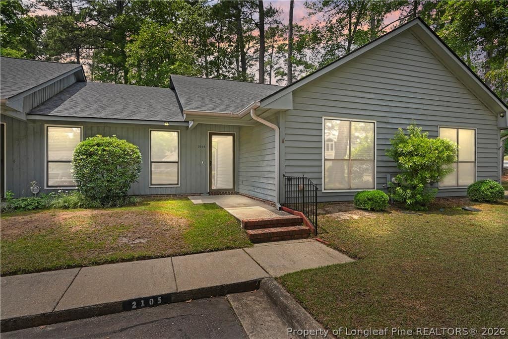 Photo of 2105 Wexford Oaks Court, Fayetteville, NC 28303 (MLS # 763962)